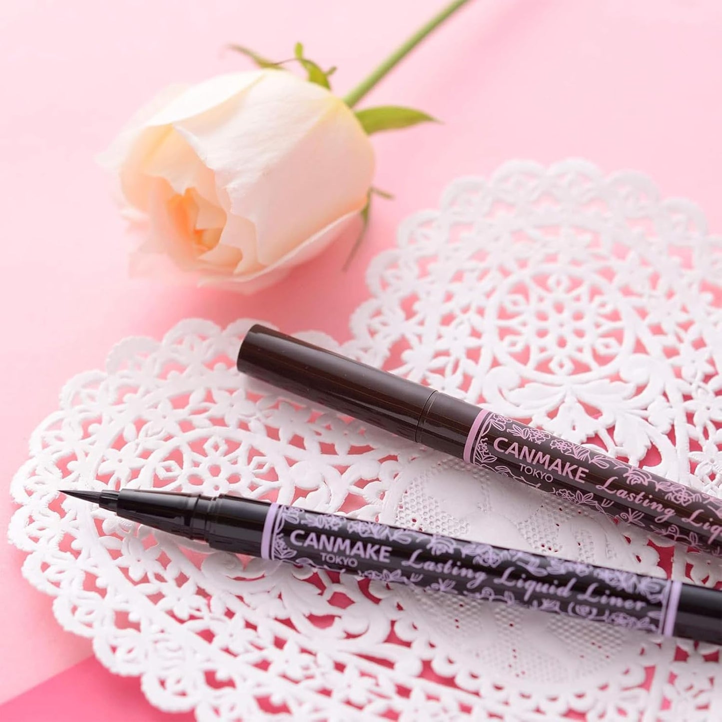 キャンメイク ラスティングリキッドライナー ０１