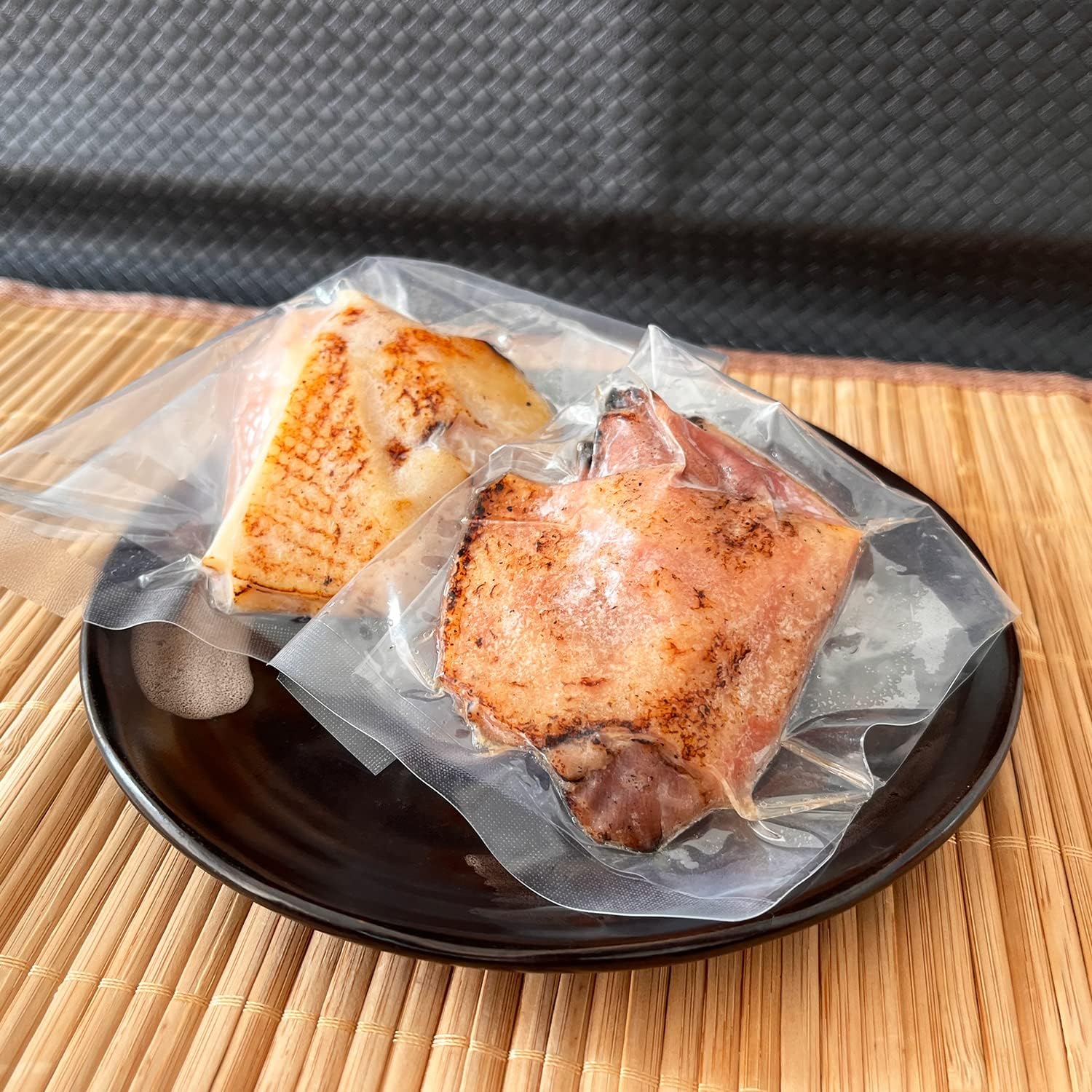Niku no Takumi Meat Artisan, Chicken Thigh and Breast Tataki Set, Approx. 3.5 oz (100 g) x 5 Pack, Raw Food, Chicken Tataki, Bird Sashi, Miyazaki Specialty, Order from Miyazaki, Domestic Full-Grown