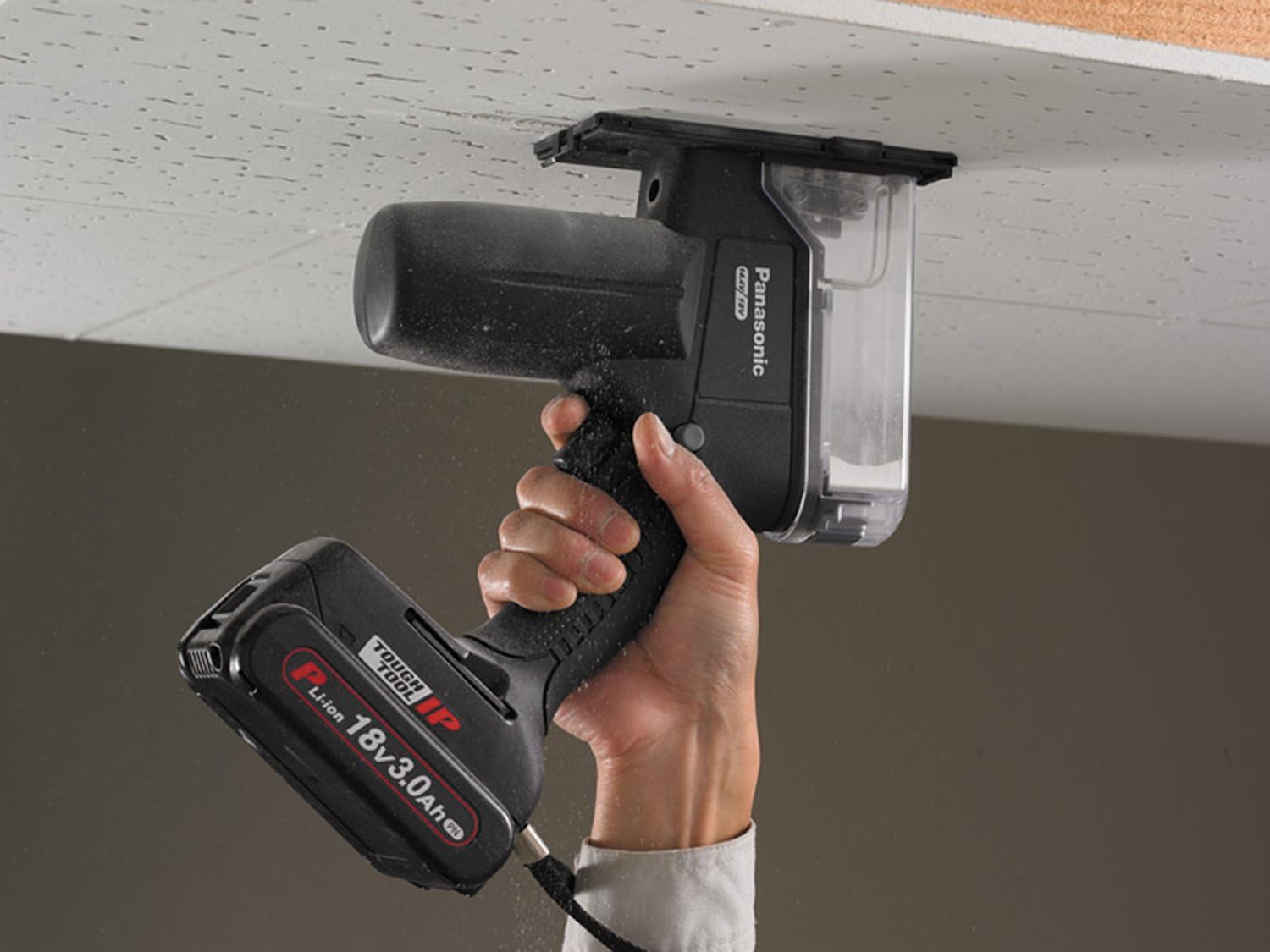 Panasonic (Panasonic) Cordless Angle Cutter, Main Unit Only (Battery Pack/Charger/Case Sold Separately) Dual (14.4V/18V Compatible) IP5X Cutting for Wood 15mm and Plasterboard 30mm EZ45A3X-B Black