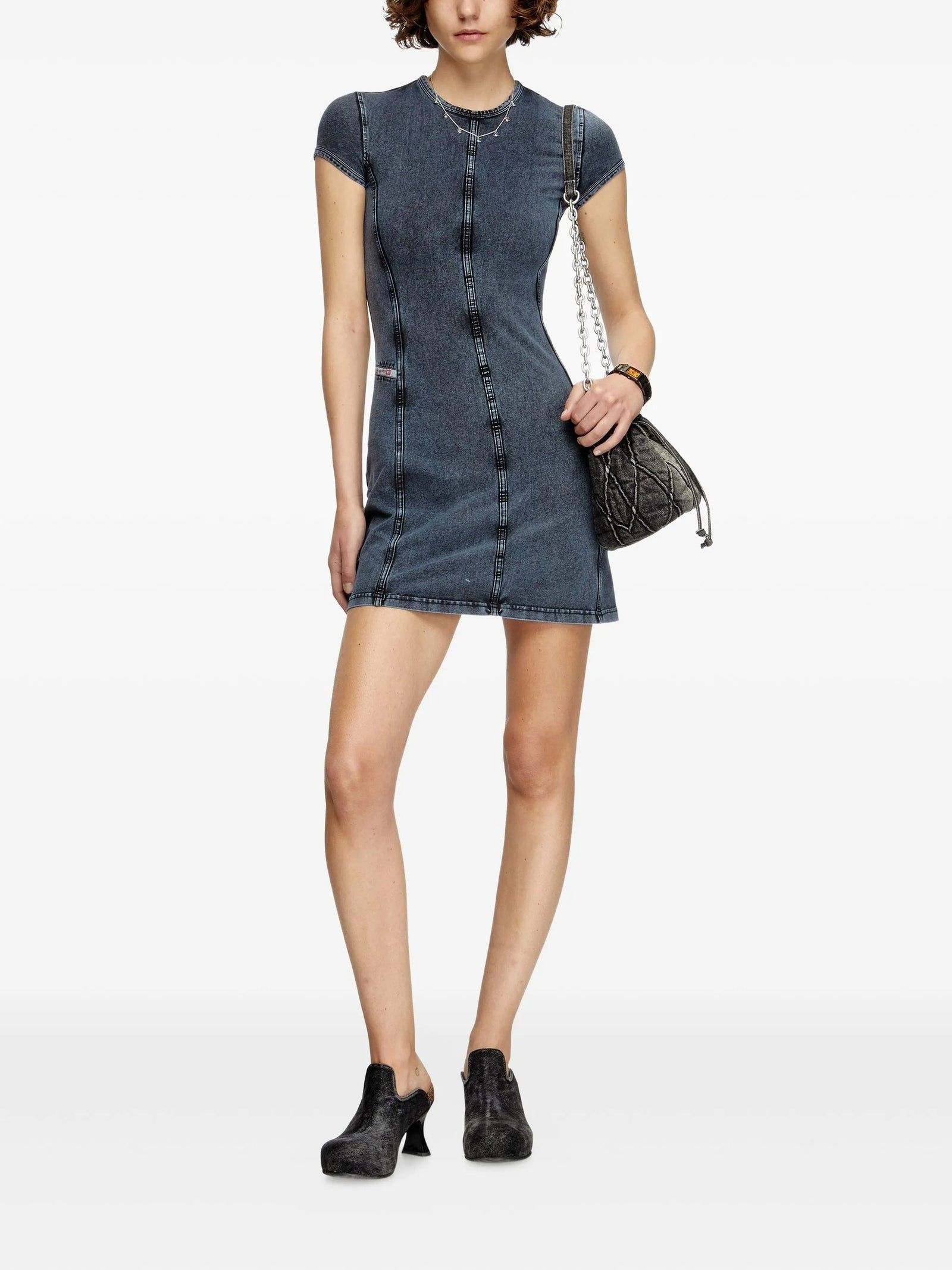 Diesel 次の表が追加されています。 - Image 2