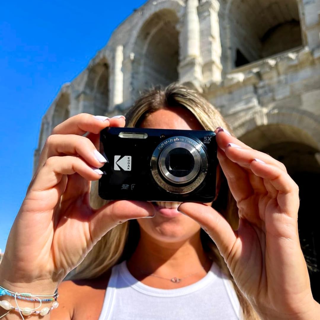 KODAK PIXPRO Easy to Use Zoom, FZ55-BK 16MP Digital Camera, 5x Optical Zoom, Wide Angle, 28mm 2.7-inch LCD Screen (Black)