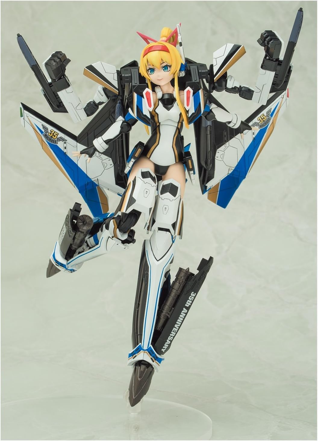 青島文化教材社 VFG マクロスデルタ VF-31J ジークフリート 35周年アニバーサリー 全高約155mm 色分け済みプラモデル MC-02