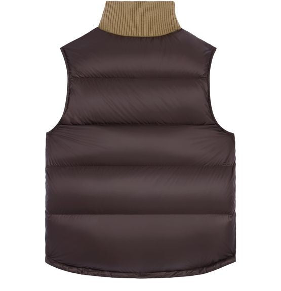 CELINE Sleeveless puffer jacket in light nylon - Image 2
