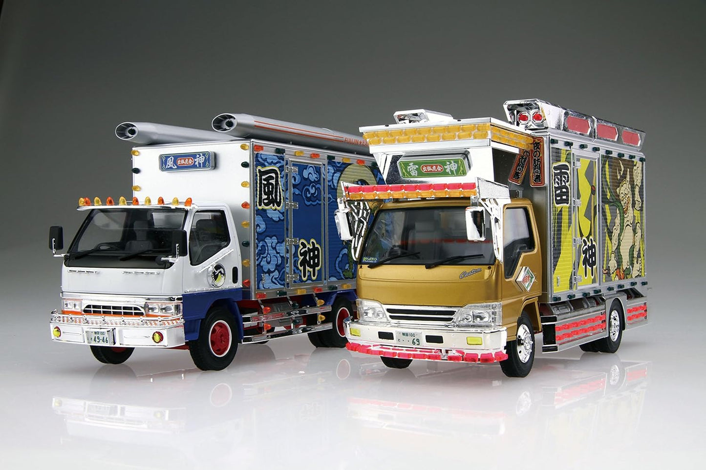 青島文化教材社 1/32 バリューデコトラシリーズ No.28 風神☆雷神 2tアルミバン 2台セット プラモデル