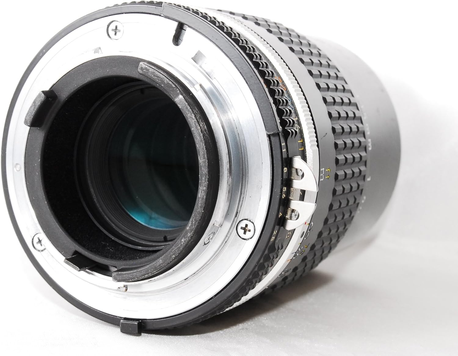 Nikon Ai-S NIKKOR 135mm F2.8