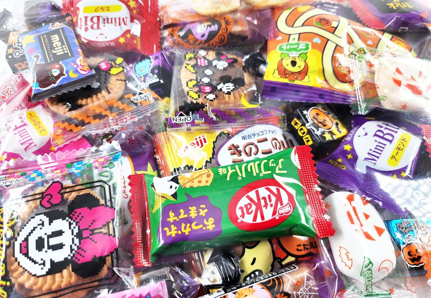 OKURUX Halloween Candy Assortment, Individual Packaging, Variety, Random Assortment Set, Chocolate, Cookies, Biscuits, Pie, Lamune, Candy, Sweets