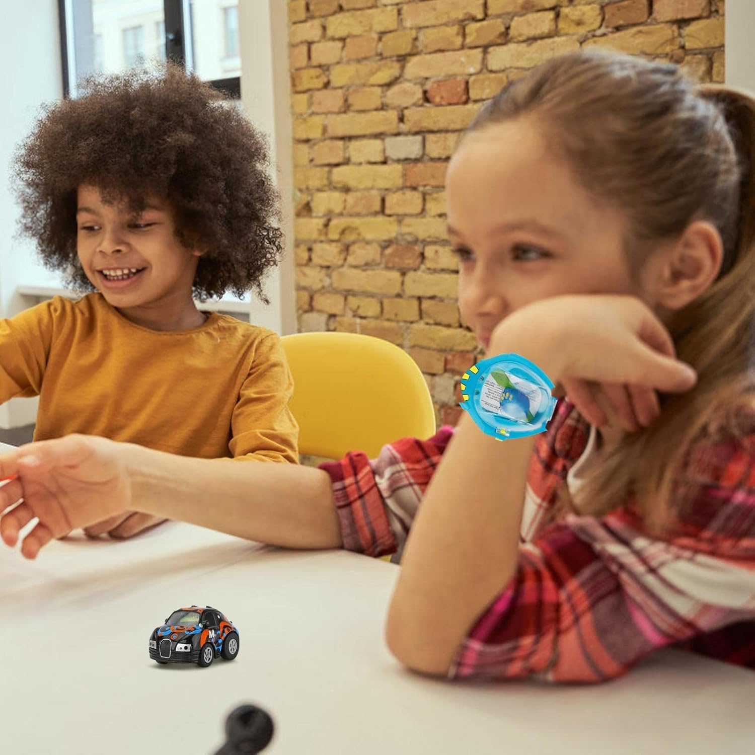 Remote Control Car Watch, Remote Control Cardazzle Cool Watch, Removable Wristband, Wearable Gift Watch for Kids, Interactive Game Toys Shuyu