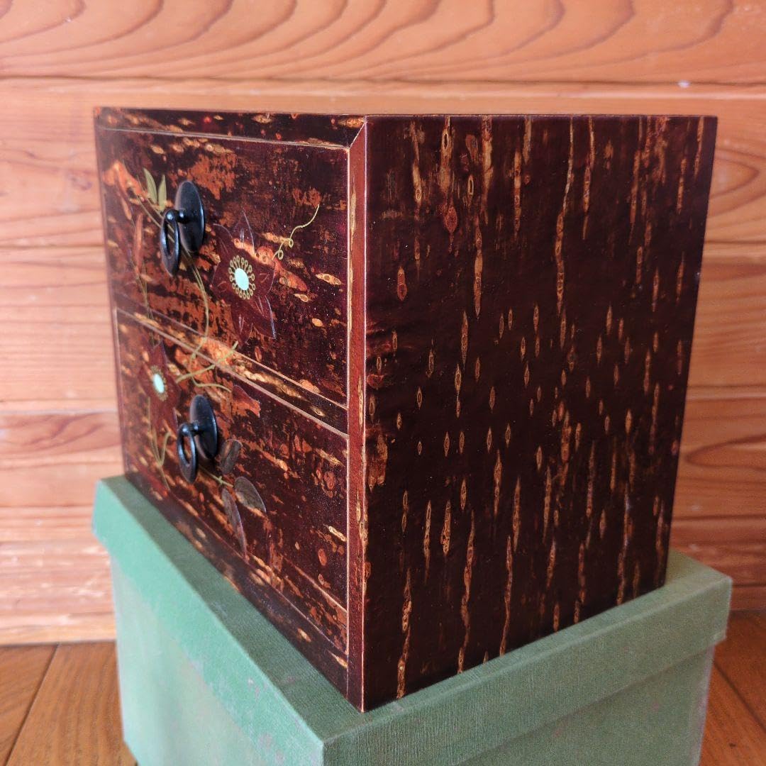 Traditional Arts and Crafts Akita Birch 2-Tier Trinket Box