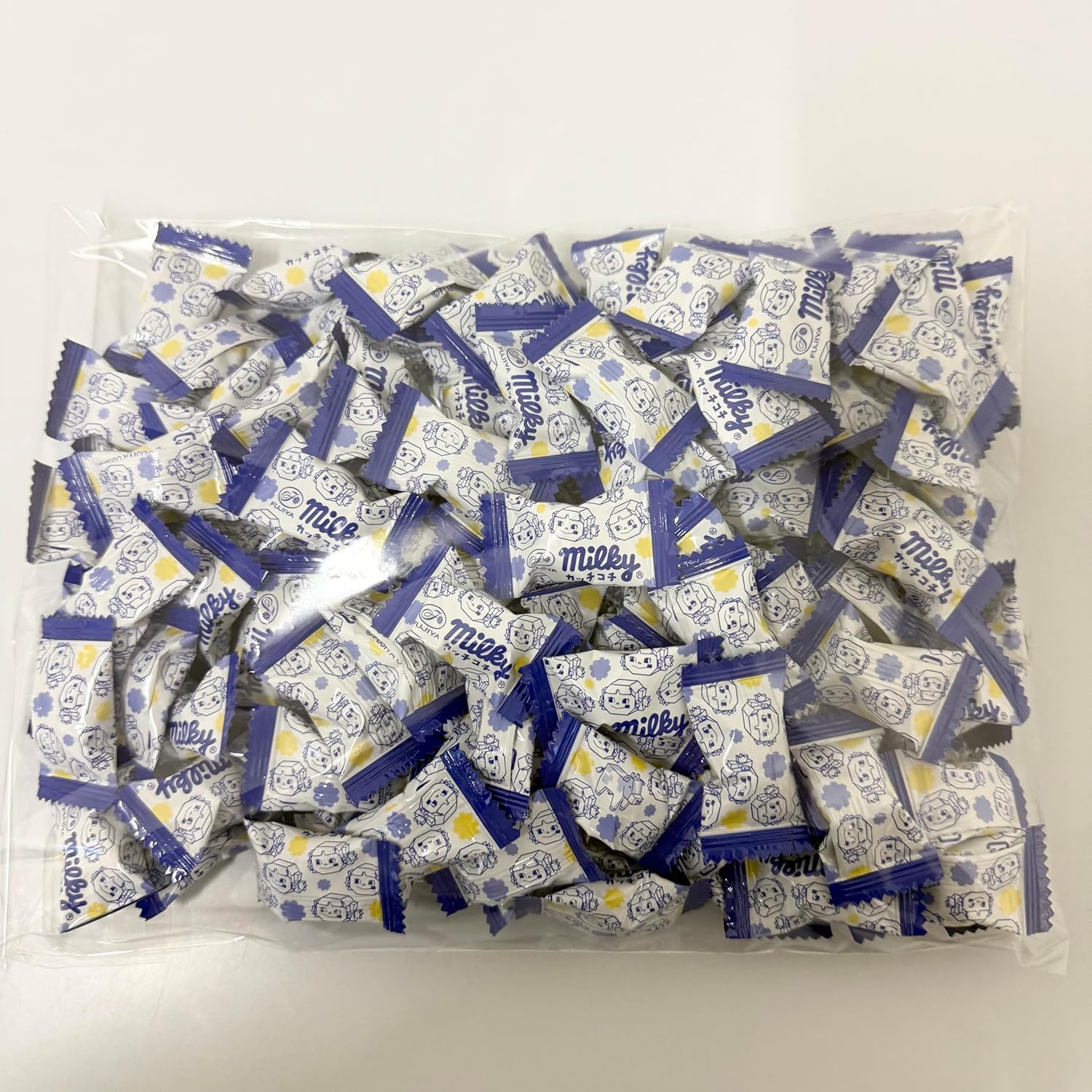 Kachikochi Milky Bags, Candy Beans, Approximately 126 Pieces, Large Capacity, Commercial Use