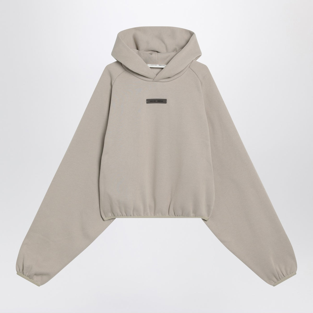 Fear of God（フィア・オブ・ゴッド）は、ラグジュアリーとストリートを融合させたアメリカ発ブランド。オーバーサイズのシルエットや上質な素材使いが魅力です。当店【YOUPLUS公式通販】の商品は、ヨーロッパからの買い付けとなり、ヨーロッパからの直送品です。