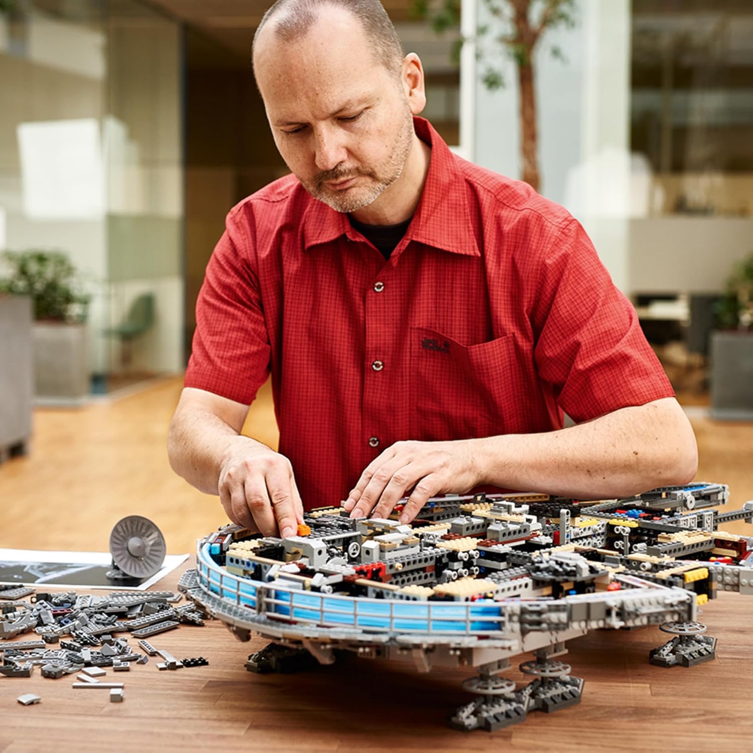 Juego de armado de LEGO Star Wars Millennium Falcon 75192 (7541 piezas)