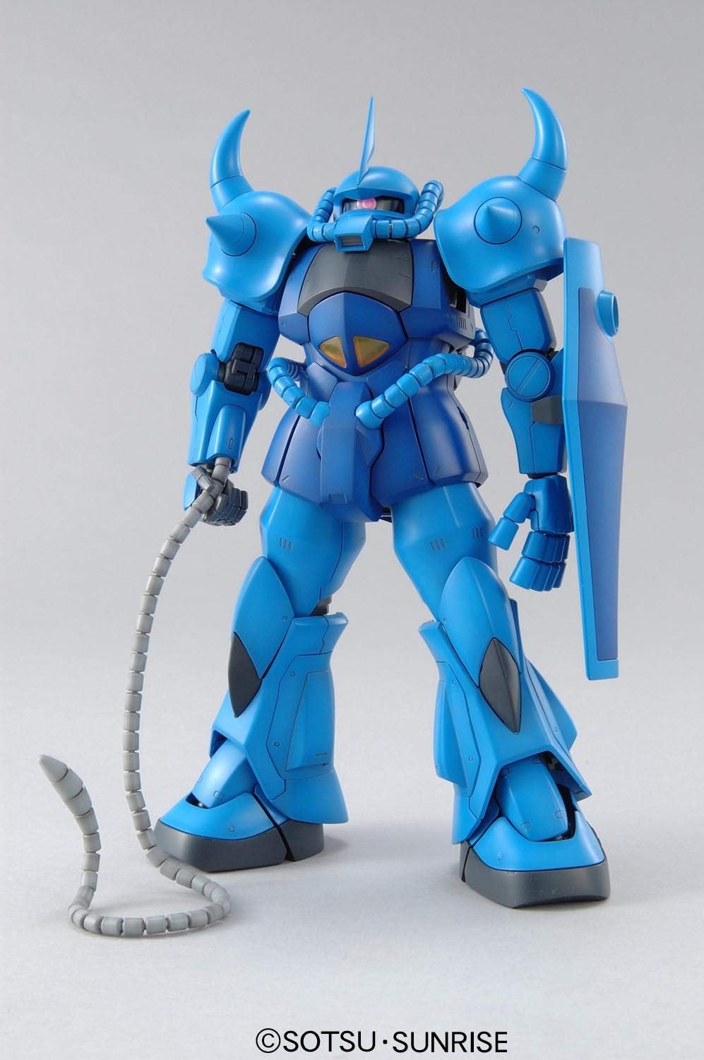 Bandai Spirits MG Mobile Suit Gundam MS-07B Gouf Ver. 2.0, 1/100 Scale, Color-Coded Plastic Model