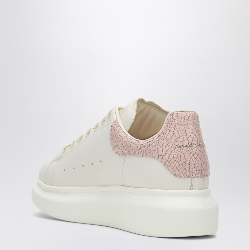 Alexander McQueen アレクサンダーMCクイーンホワイト/ピンクの特大スニーカー - Image 2
