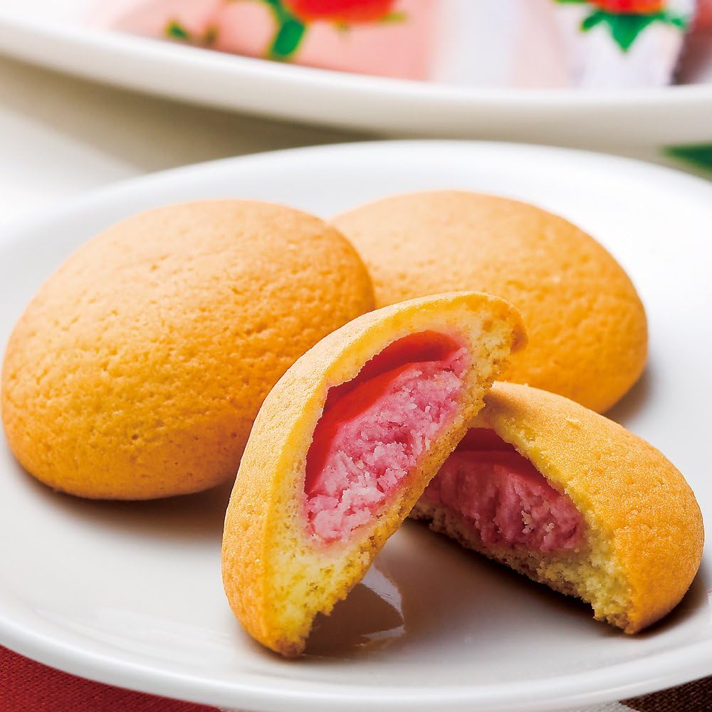 Hogaya Fukuoka Souvenir Amaou Strawberry Chocolate Cookies, Pack of 20