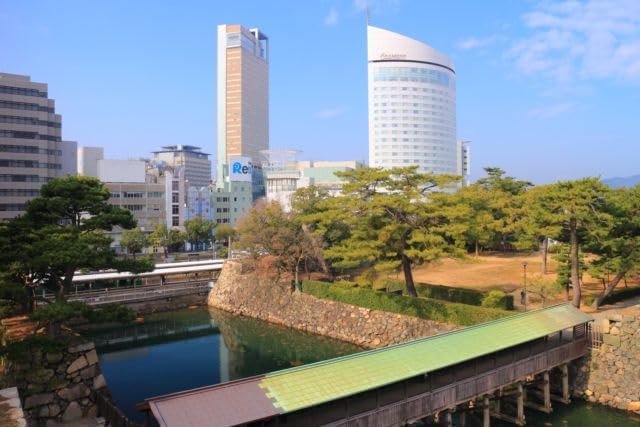 【2027年カレンダー】【日本の風景ポストカード】香川県高松城跡玉藻公園から望むサンポート高松 はがき お土産 ハガキ 撮影/kazukiatuko