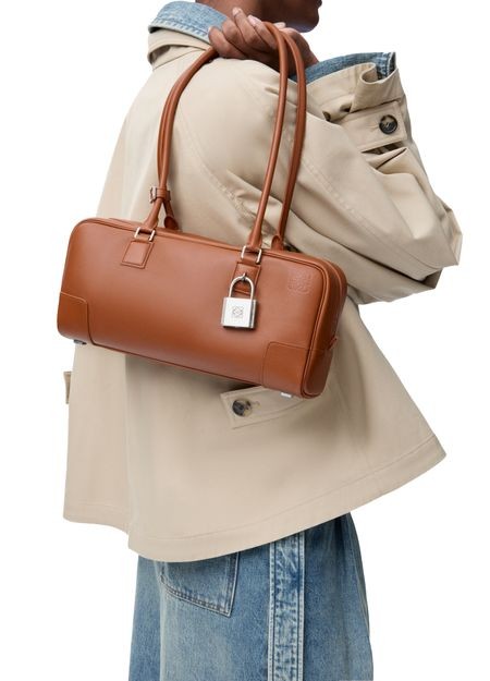 LOEWE Amazona 23 Cropped bag in shiny calfskin - Image 2
