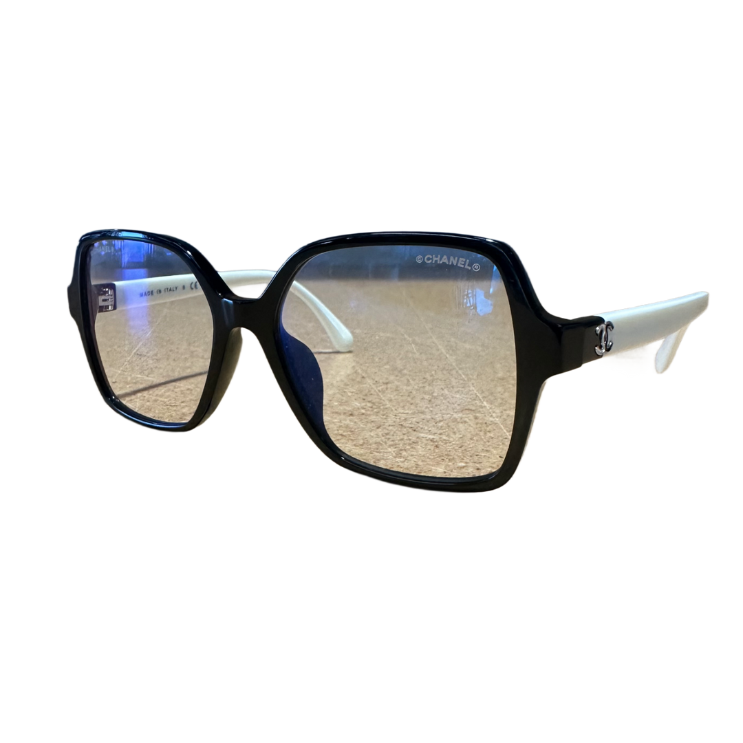 CHANEL SQUARE GLASSES BLACK/WHITE