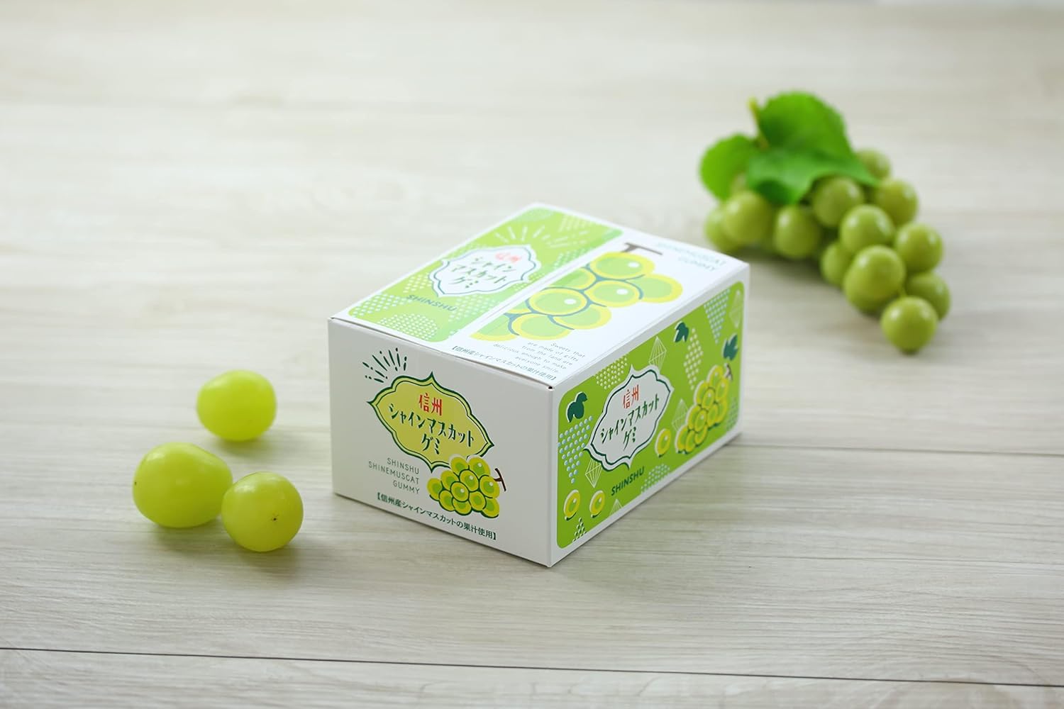 Shinshu Shine Muscat Gummy, 3.5 oz (100 g), Candy, Individually Wrapped, Gift, Souvenir, Sweet, Includes Cute Original Pocket Tissue