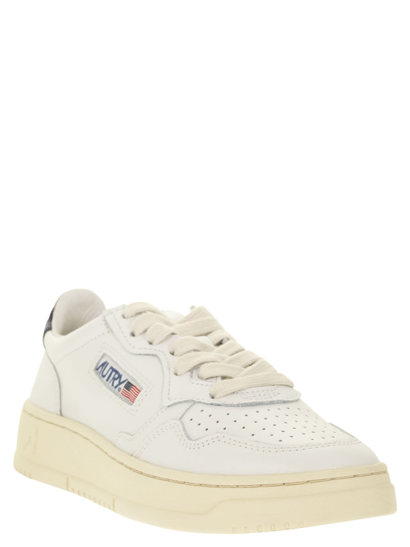 Autry Medalist Low Leather Sneakers - Image 2