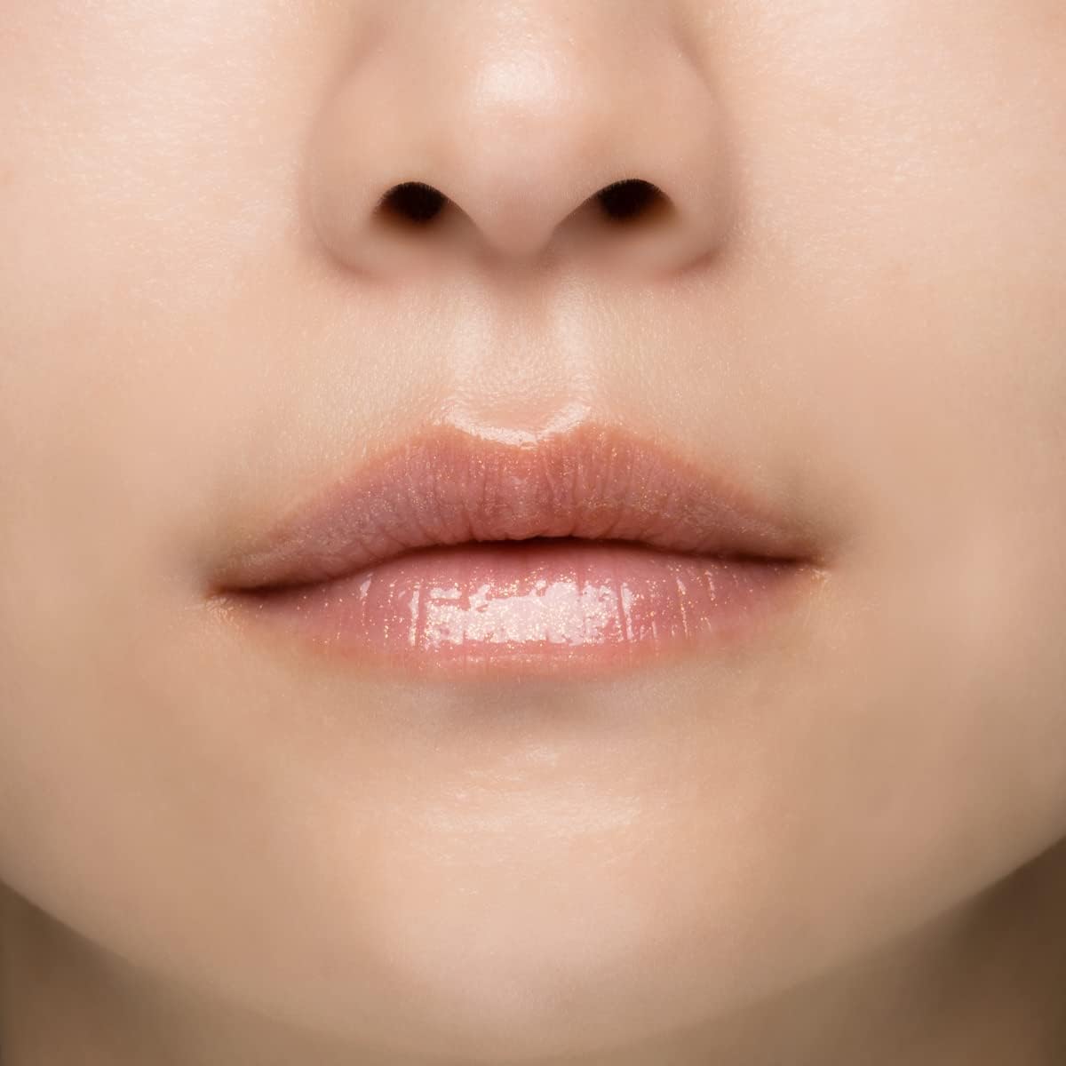 OSAJI Nuance Lip Gloss "3D Lips/Protects Against Dryness Sensitive Skin Lip Protection Layering Beautiful Color Glossy Transparency 1.6 oz (4.5 g) / 04 Kiba (Fang)