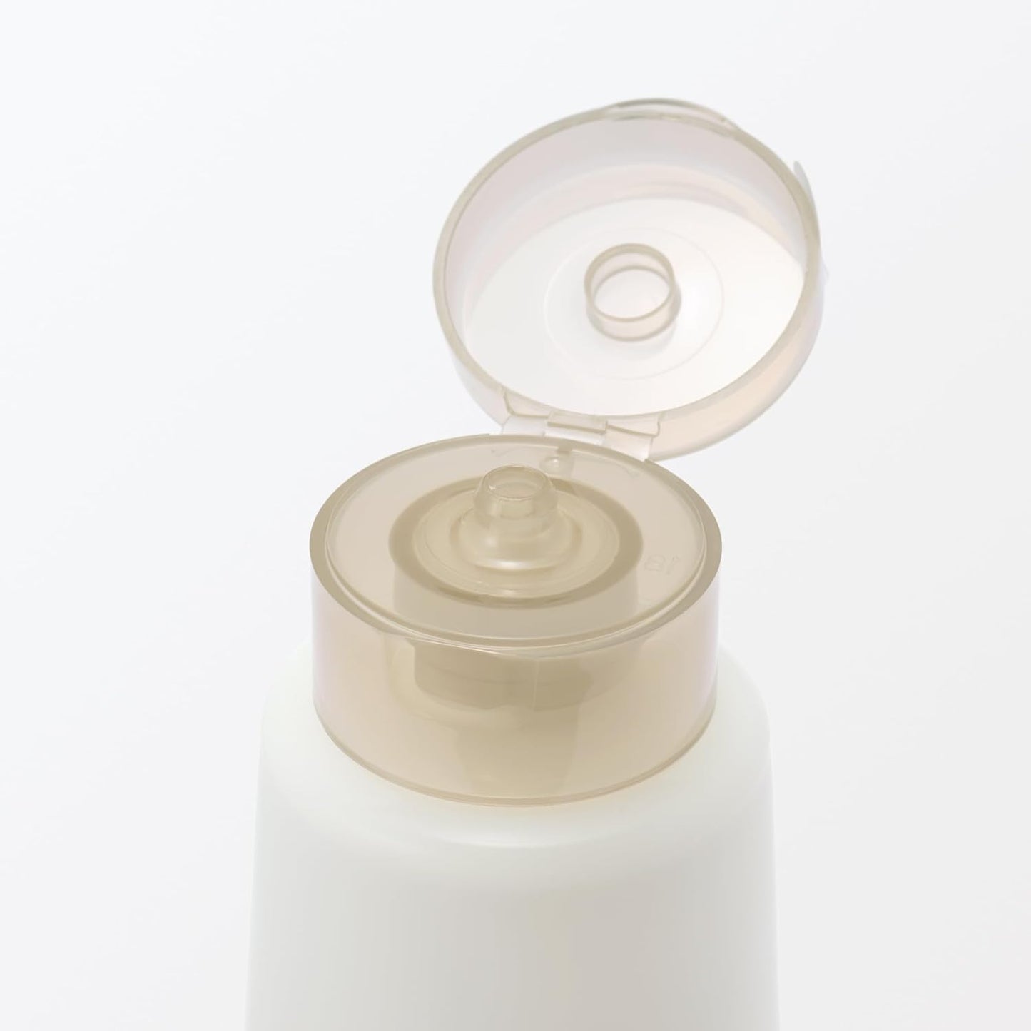 Muji 84464904 Mild Moisturizing Facial Wash Foam (Large Capacity), 7.7 oz (220 g)