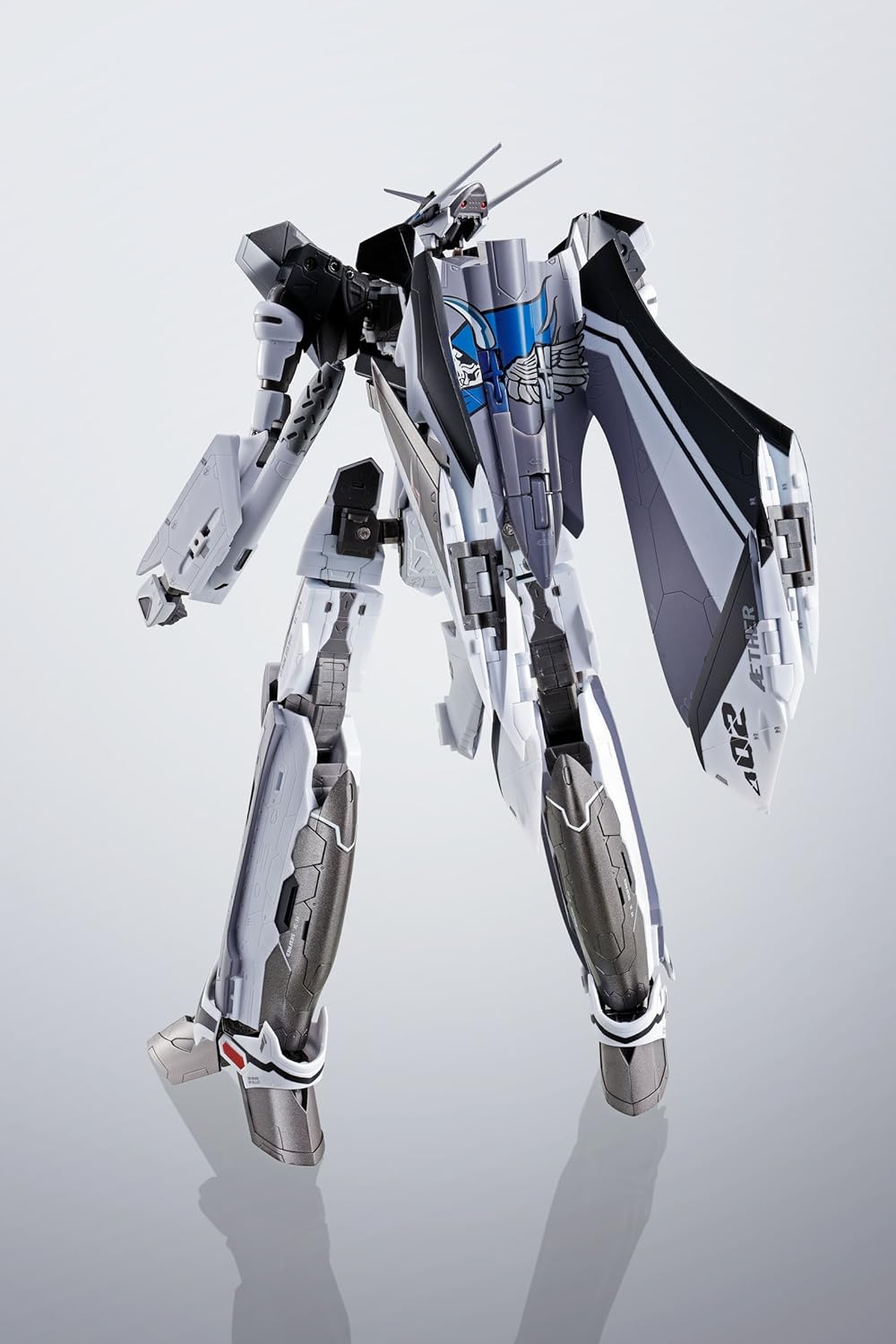 DX Chogokin Macross Delta VF-31F Siegfried (Messer Yee Les felt machines) approx. 10.2 in. (260mm) die-cast, ABS and PVC, painted action figure