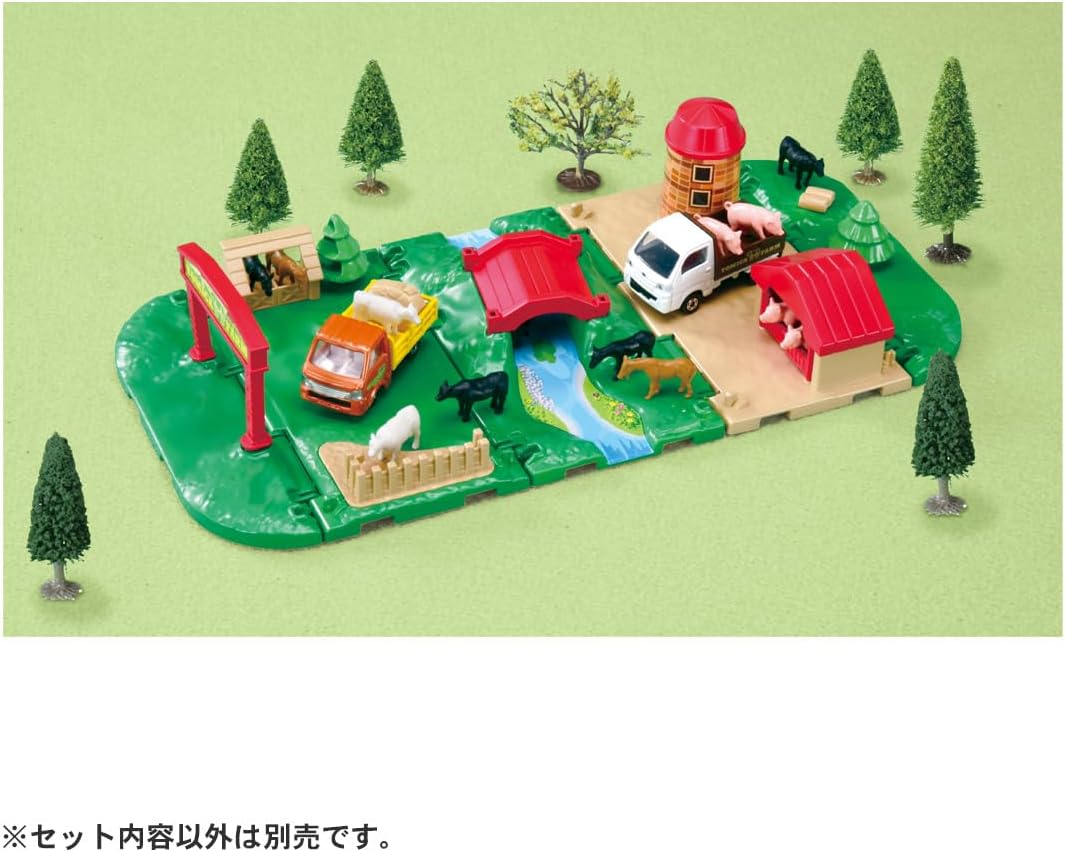 Takara Tomy Tomica Tomica & Town Lively Ranch Set Mini Car Toy Ages 3 and Up