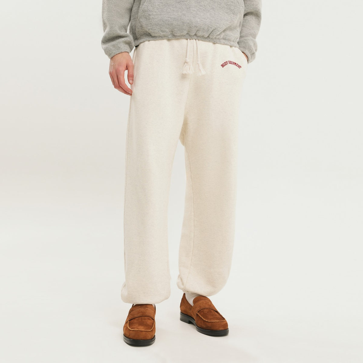 1989 1989スタジオホワイトボディ装備ジョギングパンツ - Image 2