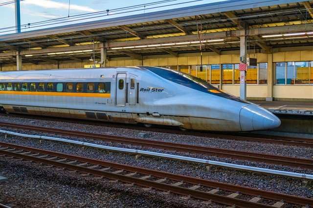 【2027年カレンダー】【日本風景ポストカード】山口県・周南市_ 東海道山陽新幹線 N700系 JR西日本 photo by daikegoroフォトカードお土産に