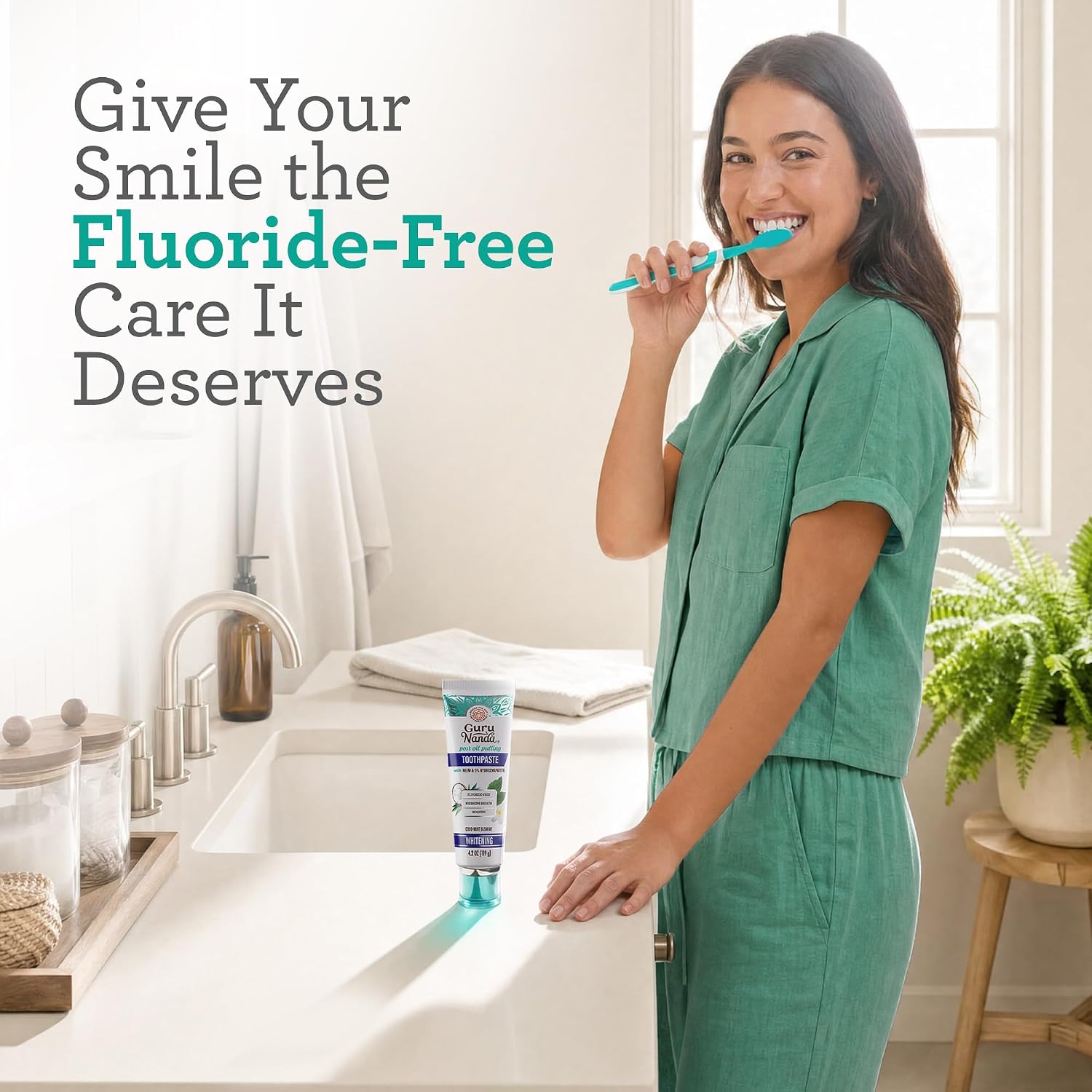 GuruNanda Pasta de dientes con hidroxiapatita, libre de SLS y fluoruro, pasta de dientes blanqueadora con raspador de lengua y exprimidor - Refresca la respiración, combate la placa - CocoMint natural