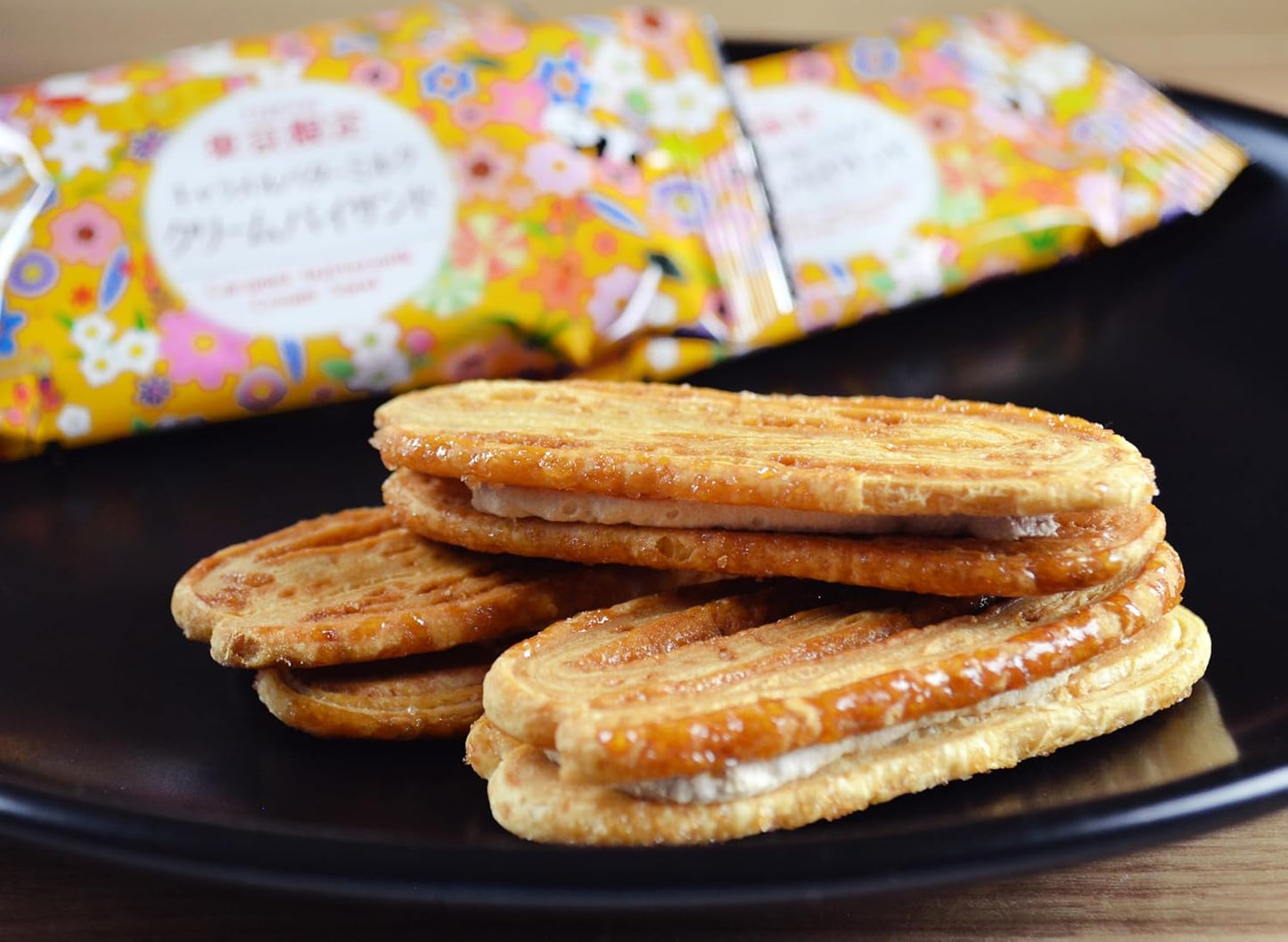 Shoei Tokyo Limited Caramel Buttermilk Cream Pie Sandwich (Pack of 16)