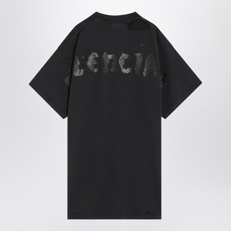 Balenciaga ヴィンテージジャージの黒い塗装されたバレンシアガTシャツ - Image 2