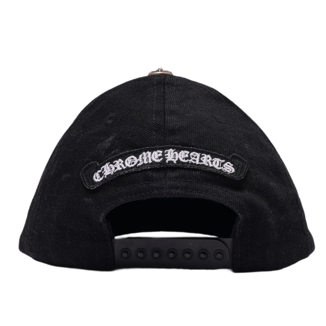 CHROME HEARTS EMBROIDERED FLEUR SCROLL LOGO HAT