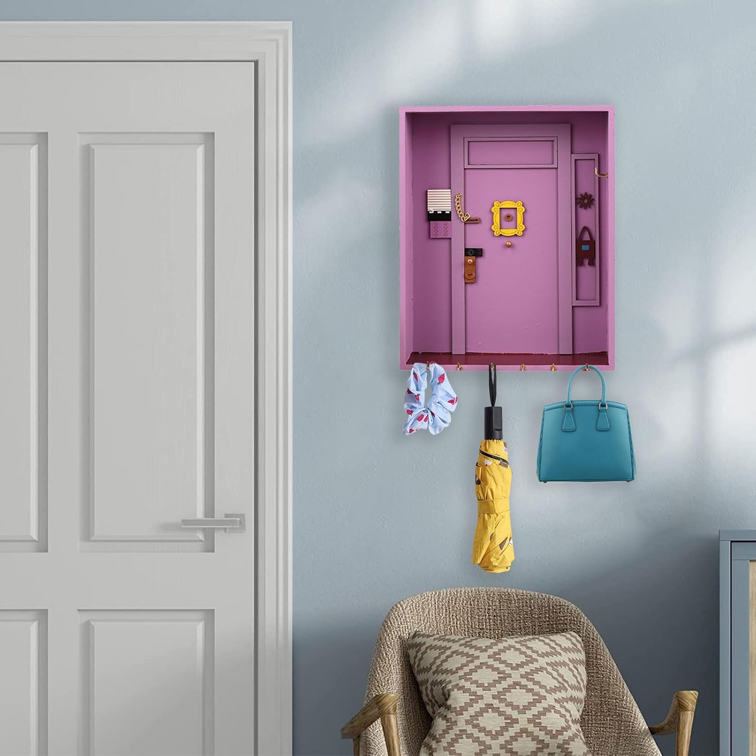 Friends Monica's Wooden Wall Key Holder with 6 Hooks, Decorative Wall Key Box, Wall Key Holder for Storing Keys and Mail at the Entrance, Wall Key Holder for Living Room, Kitchen
