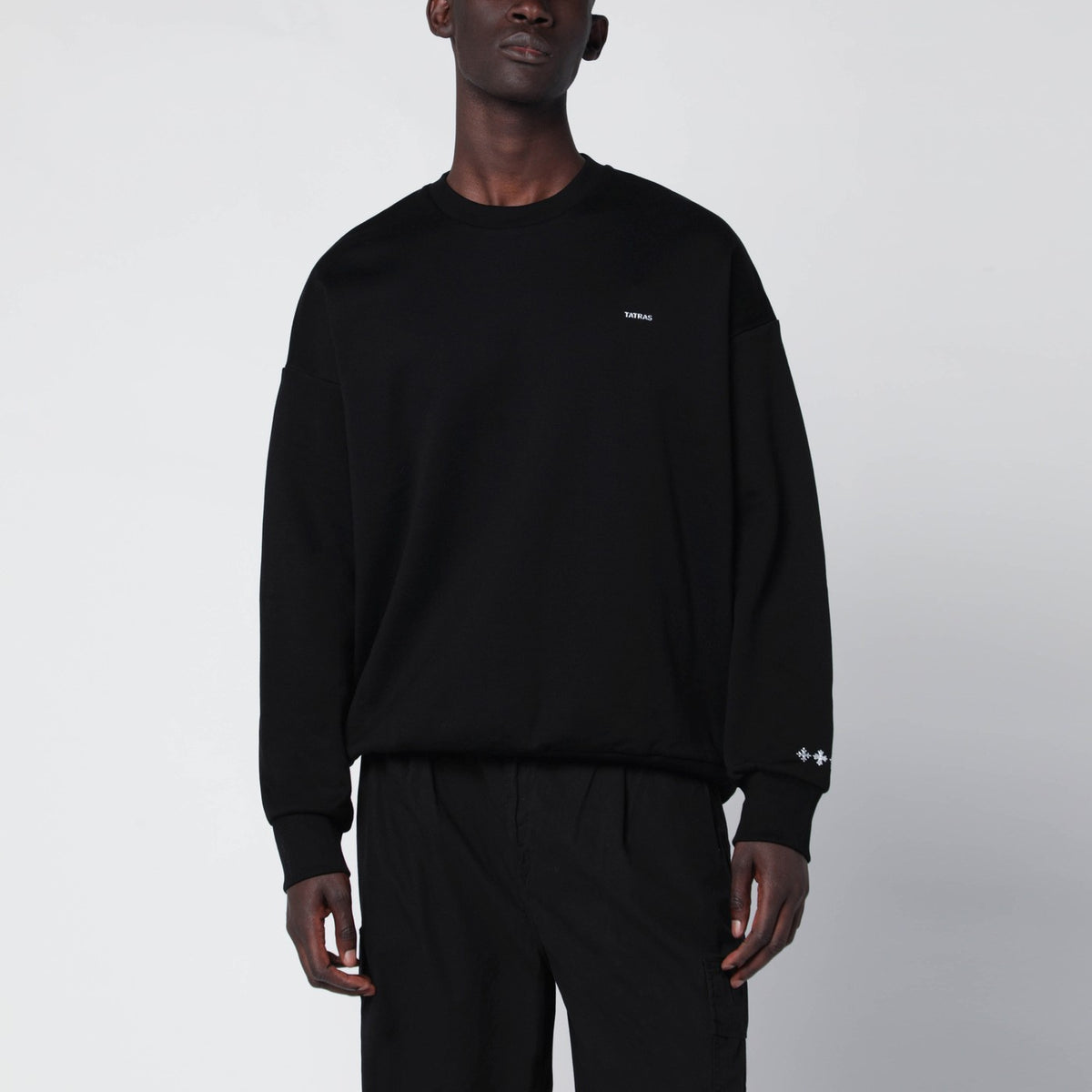 Tatras タトラス ロゴ刺繍入りブラック コットン スウェットシャツ - Image 2
