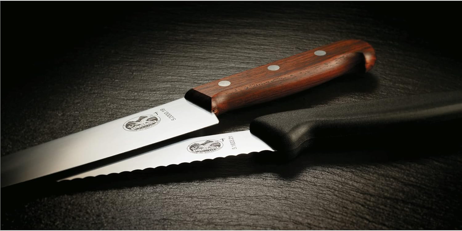 Victorinox 5.2003.22-X1 Fibrox Pro Chef Knife, 8.7 Inches (22 cm), Black, Dishwasher Safe, Professional Smooth Cutting Knife with Ergonomic Non-slip Handle