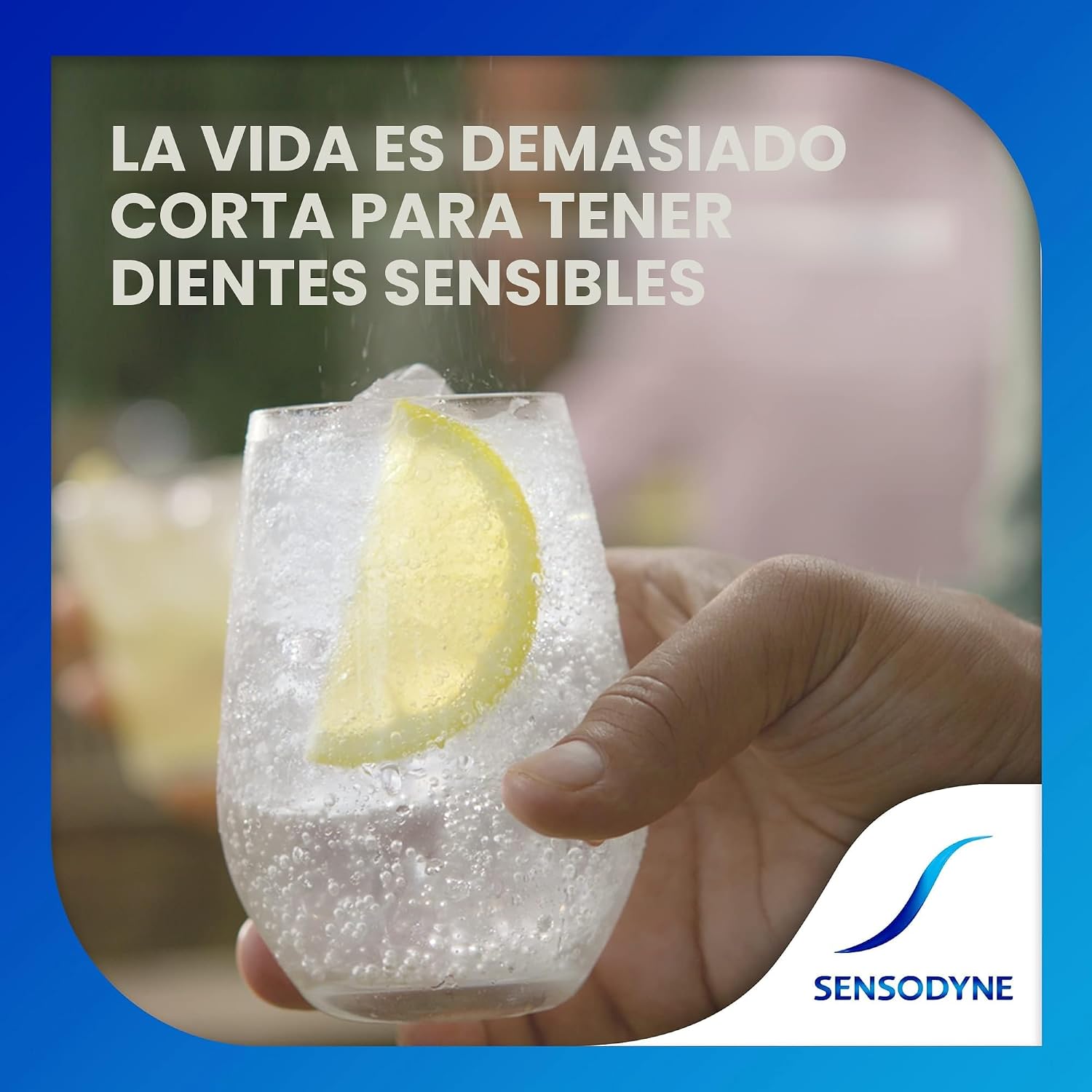 Sensodyne Repair and Protect - Pasta dental blanqueadora para dientes sensibles y prevención de caries, 3.4 onzas (paquete de 2)