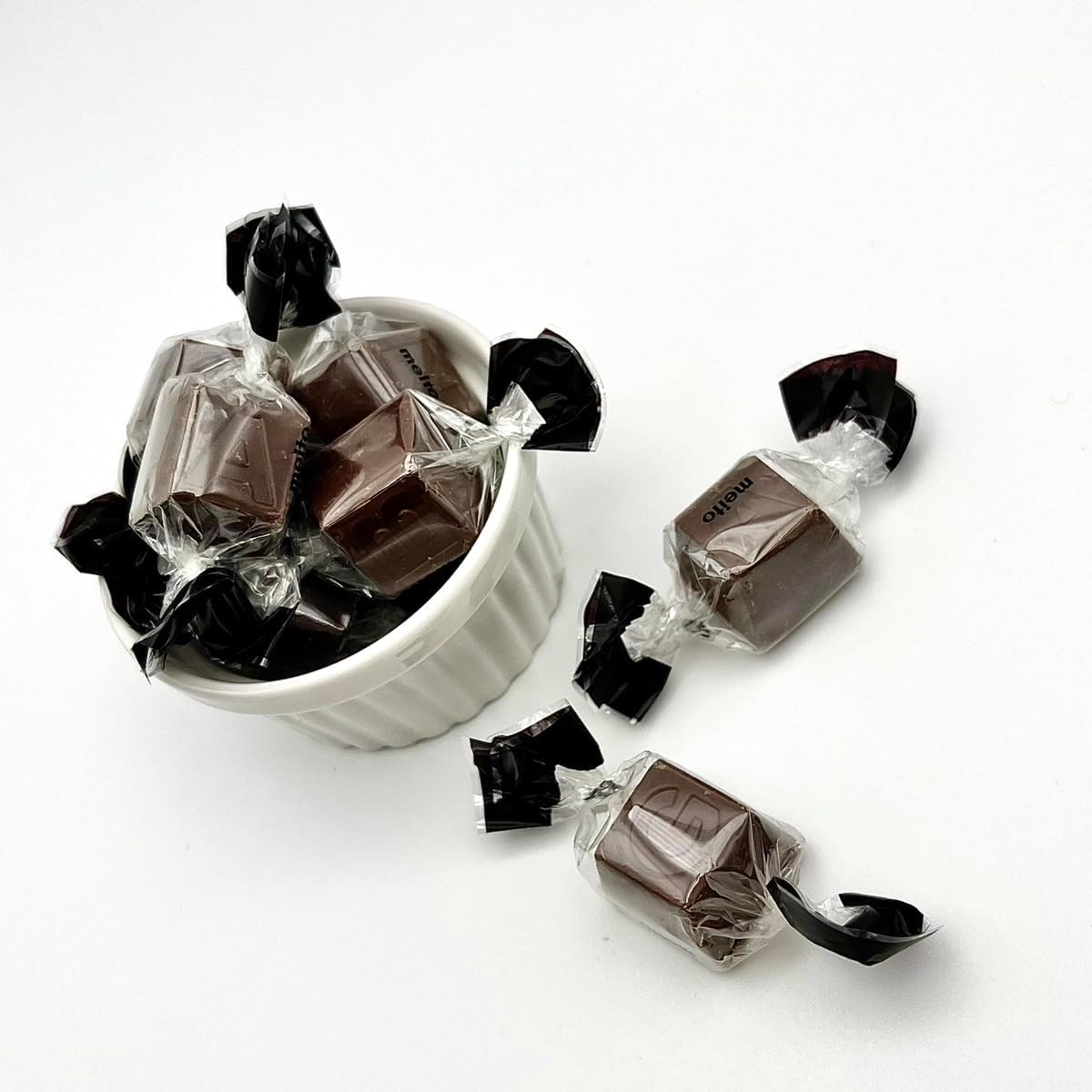Meito Sangyo Alphabet Chocolate, 2.2 lbs (1 kg), Large Capacity, Commercial Use, Assortment, Individual Packaging, Share Pack