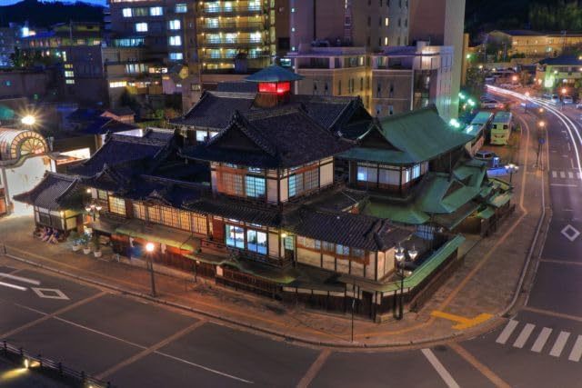 【2027年カレンダー】【日本の風景ポストカード】愛媛県道後温泉本館を見下ろす夜景２ はがき お土産 ハガキ 撮影/kazukiatuko