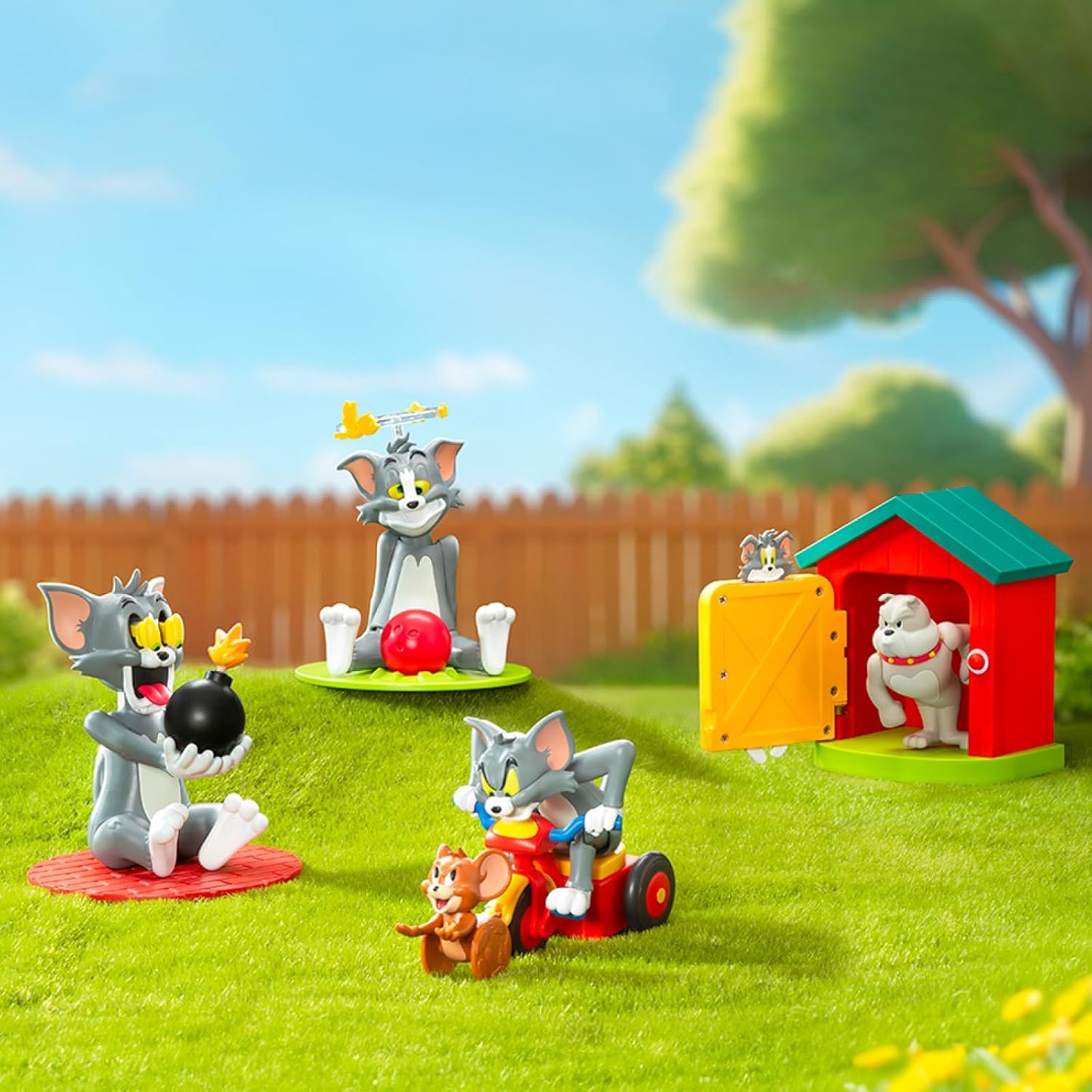 52TOYS x TOM and JERRY Poor TOM Series Movable Blind Box Spring Toy, Blind Box Trading Figure, Collectible Figure, Painted Toy Toy Toy for Cartoon Fans Kids Collectors Birthday Christmas Gift (1