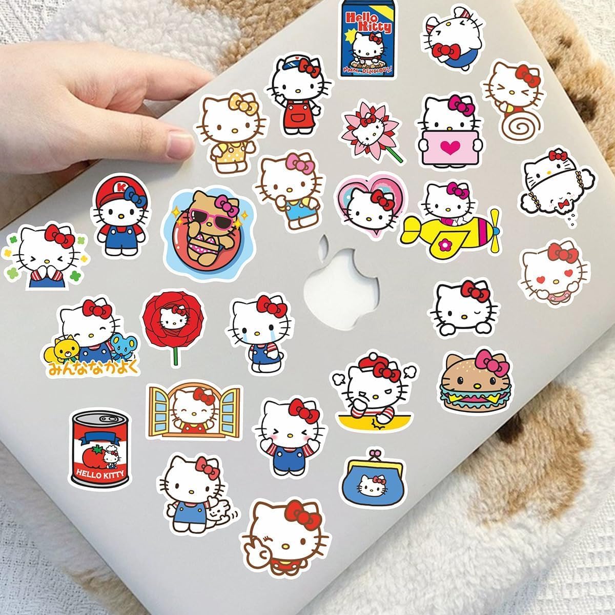 For Hello Kitty Stickers, Set of 100, Cute Anime for Crayon Shin-chan, Waterproof Decal, Cute, Fashionable, Cartoon, DIY Sticker, Reward Sticker, Birthday Gift, New Year Gift