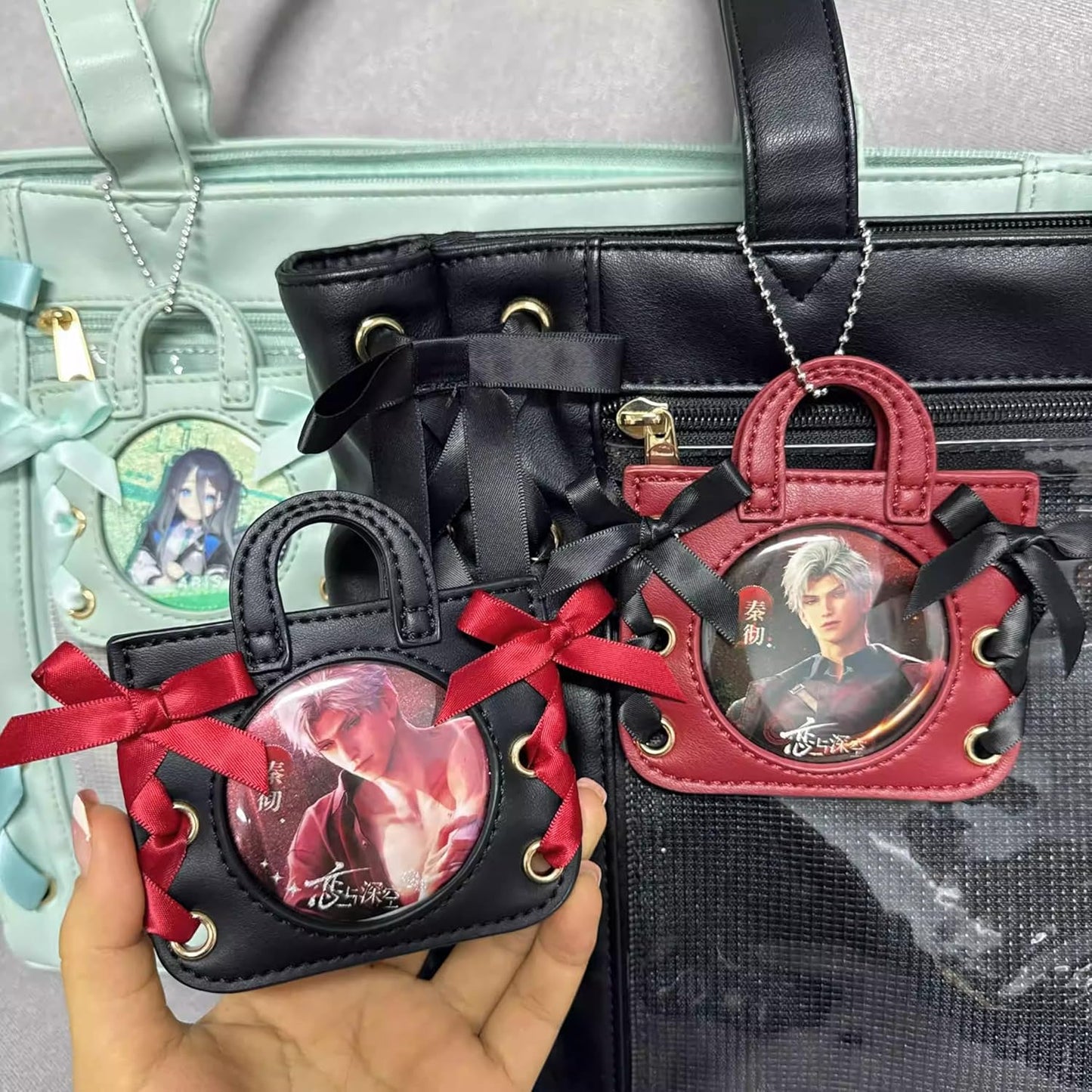 Can Badge Case, Can Badge Cover, PU Leather, Keychain Type, Transparent, Protects Dogs, Storage, Collections, Display, Anime Goods, Compatible with 2.2 inches (57 mm), 2.3 inches (58 mm) Badges (Dark