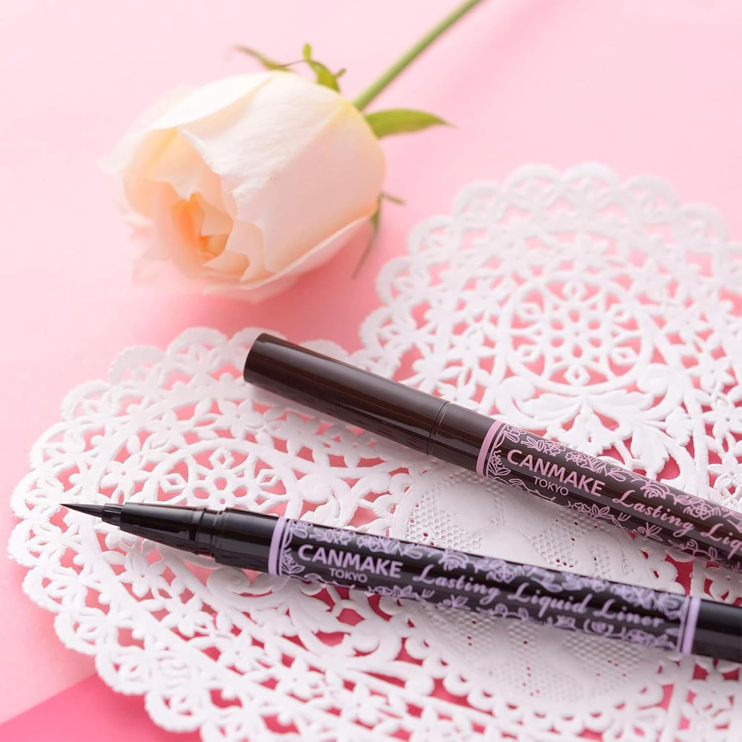 キャンメイク ラスティングリキッドライナー ０１