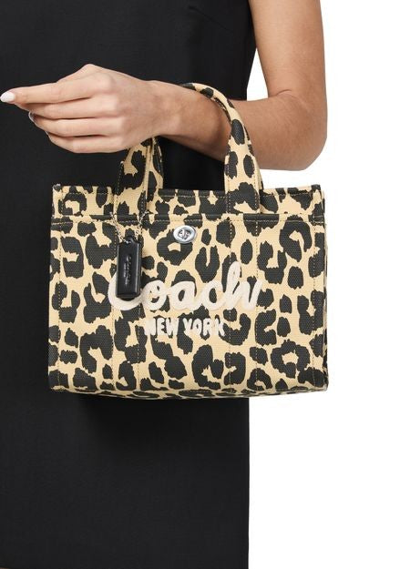 COACH Cargo 26 レオパード トートバッグ - Image 2