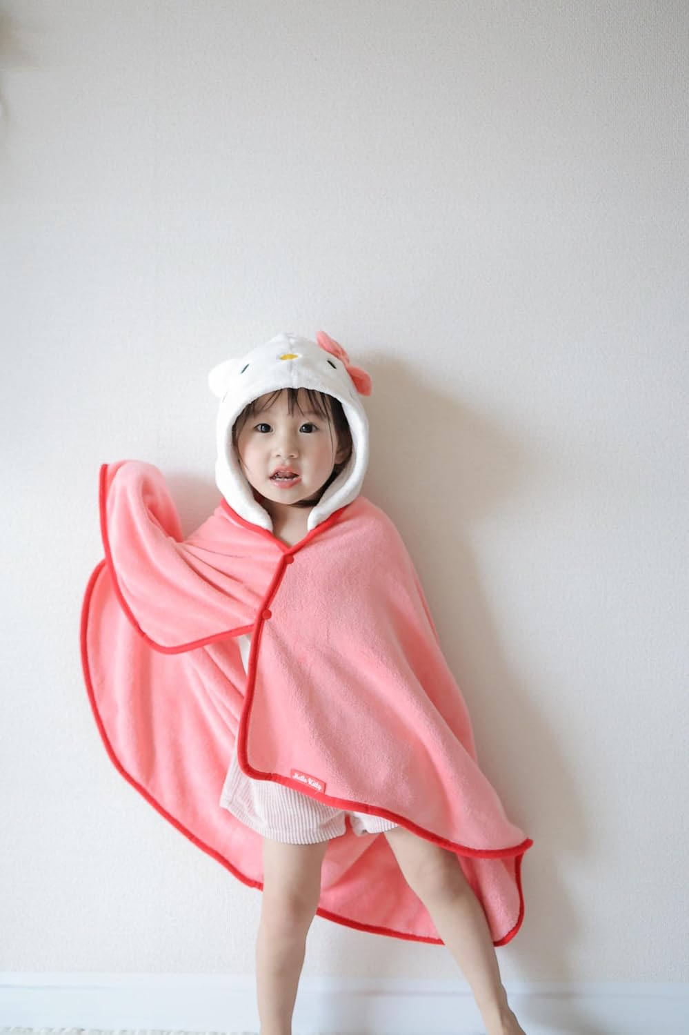 Skater BPO1-A Sanrio Water Absorption Quick-Drying Hooded Bath Poncho Hello Kitty Length 42.5 x Width 36.2 inches (108 x 92 cm)