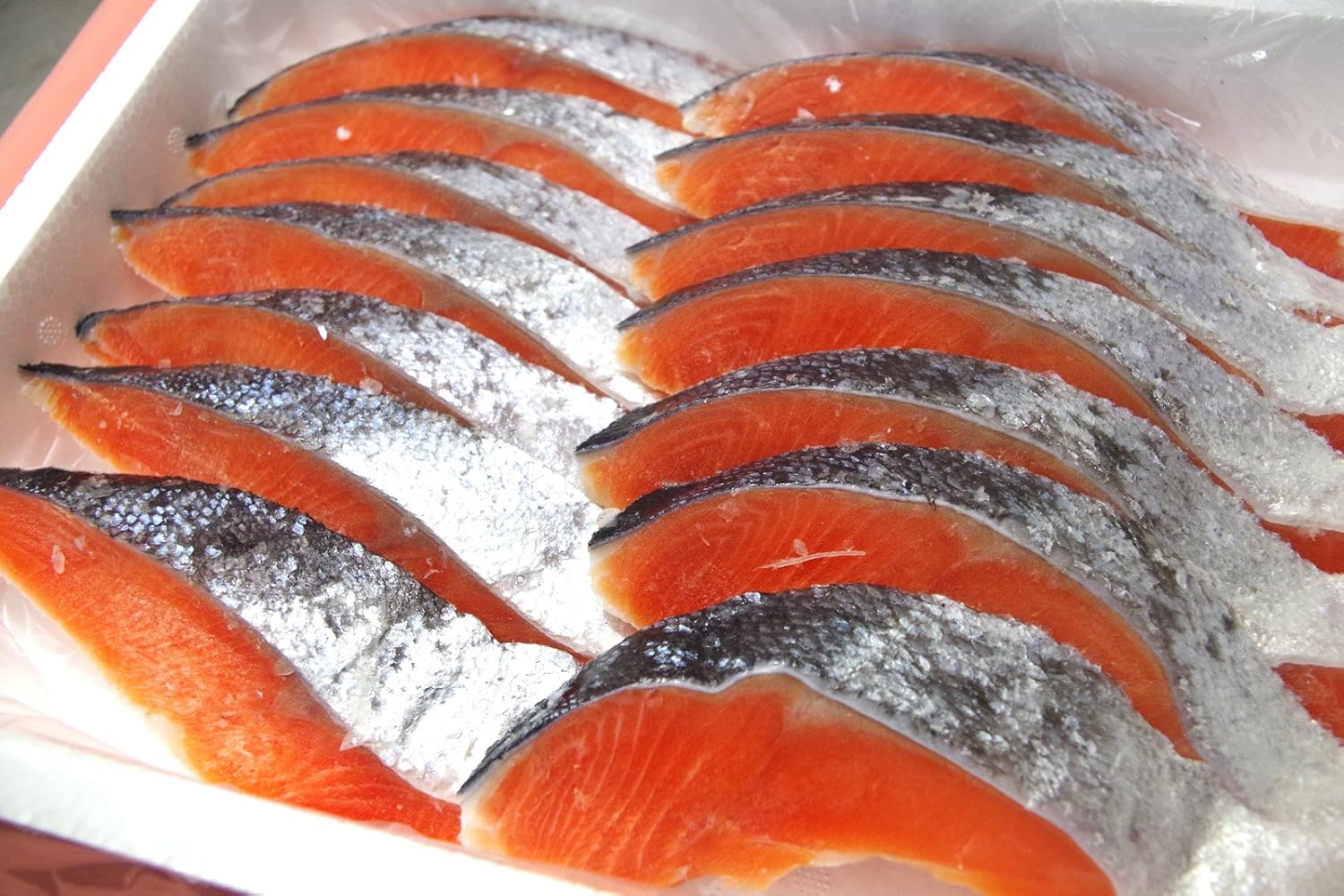 Artisan Hand Cut! Additive-free! Sweet Salmon Fillet, 2.2 lbs (1 kg)