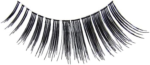 3 Pairs: DiamondLash, Cat eye. *This product comes in a box of 3 pairs