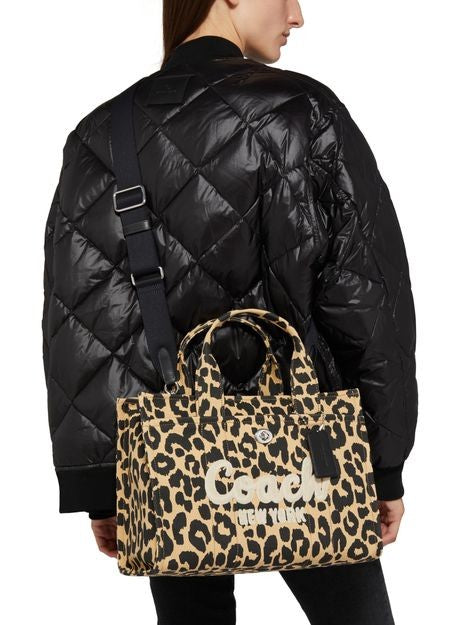 COACH Cargo レオパード トートバッグ - Image 2