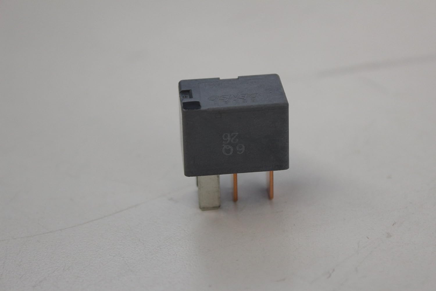 TOYOTA(トヨタ) 純正部品 C/P クラッチ リレー(MHV) クラウン COMFORT/SED クラウン/クラウン マジェスタ 品番90987-02028