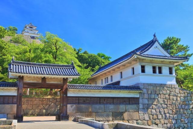 【2027年カレンダー】【日本の風景ポストカード】四国香川県丸亀城の大手門と天守閣 はがき お土産 ハガキ 撮影/kazukiatuko